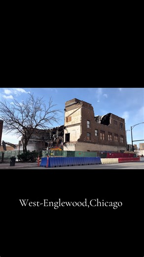 This once big empty brick fortress on the southeastern corner of Western at 63rd Street is finally coming down- #chicago #architecture #demolition #chicagoneighborhoods #westenglewoodchicago