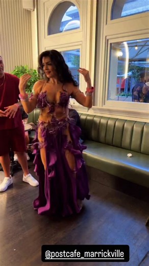 ELENI 🧿 on Instagram: "A little snippet from Sunday night’s birthday party with @rafikomusic 🥳 💃🏻💃🏻 #sydneybellydancereleni #darbouka #tabla #bellydancing #sydneyentertainment"