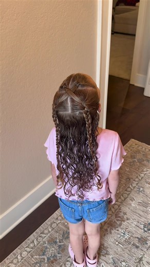 Trying to use spring break to ease back into doing cute hairstyles again instead of just throwing her hair into a braid every day and finding a styling routine we love again🤍✨🎀 #curlyhair #kidshairstyles #momlife #curlyhairroutine #washday @Love Ur Curls @LUCK | Love Ur Curls Kids @Not Your Mother's @BounceCurl @Tangle Teezer @Innersense Organic Beauty @L'ANZA @Wet Brush kids curly hair styling curly hair wash day 3a curls 3b curls hair tok mom content
