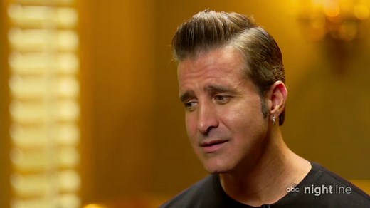 Creed front man Scott Stapp talks overcoming addiction, mental health issues