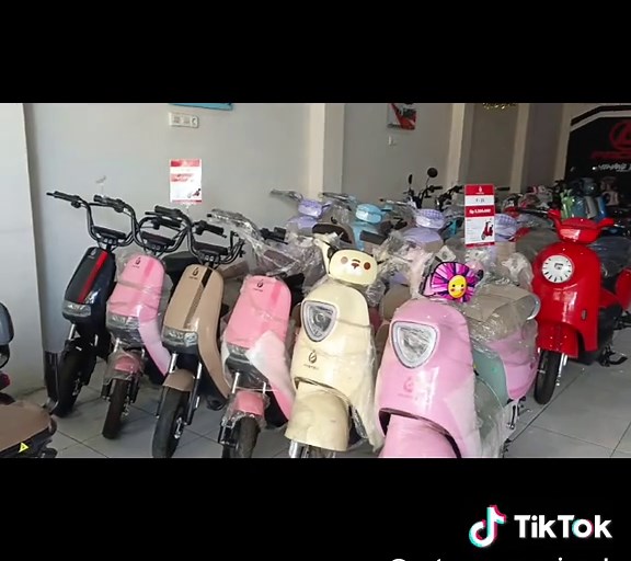 Octopus kajen buka setiap hari mulai pukul 09.00 sampai 17.00 buruan mumpung masih ada promo potongan harga sampe 500 rb #sepedalistikmurah #kajenpekalongan #kajenhits #sepedalistrikindonesia #sepedalistrik