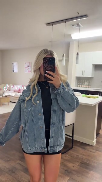 Oversized Jean Jacket Outfits for Fall