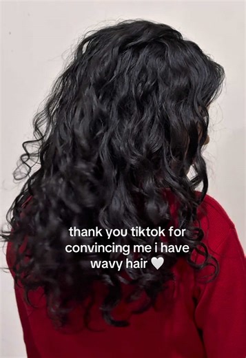 tbh I didn’t even know 2b–2c hair was a thing back then. Anyone else?? #wavyhair #wavyhaircommunity #embracingwavyhair #wavyhairjourney #wavyhaircheck