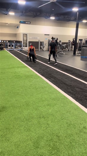 Leg day with @Mr Jones #BBL #BodyByLu