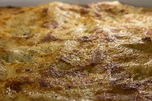 Η αυθεντική συνταγή της Μπεσαμέλ σε 10' | Caruso.gr