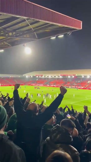 Celtic fans vs Aberdeen away celebrating victory 2:1