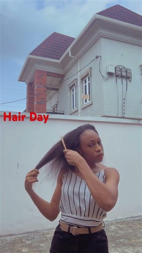 How to Comb Out Hair without breakage.