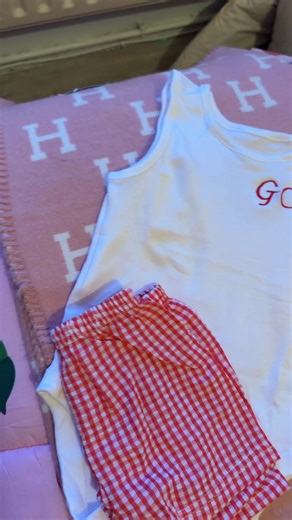 Adorable Summer Outfit for Babies: Personalized Two-Piece Set