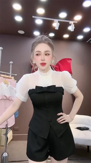 Set thiết kế CRAZYTEEN S6783 gồm áo kiểu peplum và quần short để đi chơi ( Áo kiểu nữ/ Quần short ) Set đồ nữ xinh