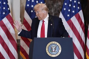 "PREGOVORI SE NEĆE ODVIJATI KAKO JE ON TO ZAMISLIO" Pešić tvrdi: Tramp je razočarao Srbe! Vujičić najavio: Evropa će biti u mnogo većem problemu od Srbije