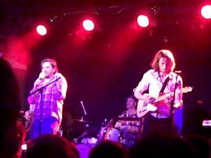 Matt Berry & The Maypoles - Snuff Box Theme Live (Extended Version)