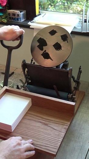 4.1M views · 10K reactions | Inking up my Kelsey 5x8 side arm press to pull some bigfoot prints! I love the sounds! #asmr #reliefprint #linocut #letterpress #printmaking #printmaker #letterpress #oddlysatisfying | Noosh Studios | Facebook