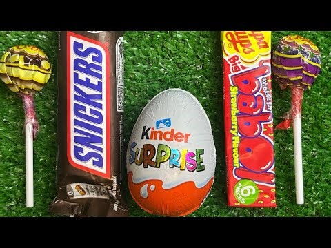 Kinder Surprise vs Snickers 🍫🍭 Candy Review | Which Is Better?
