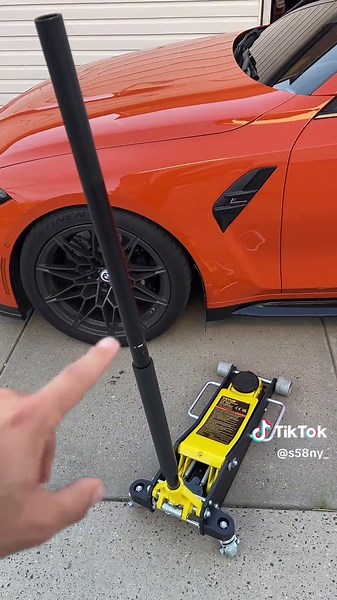 Vevor Floor Jack: Perfect Fit for M3 Sports Cars