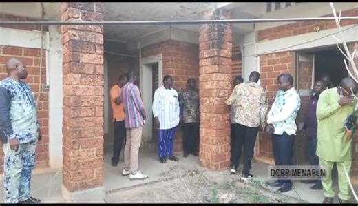 Fermeture du Centre de Formation professionnelle Non formelle de Koutoura: le Ministre Jacques Sosthène DINGARA met en lumière les défis auxquels font face les institutions éducatives non-formelles au Burkina Faso à travers une visite des locaux. DCRP/ MENAPLN | Ministère de l'Education nationale, de l'Alphabétisation et de la PLN