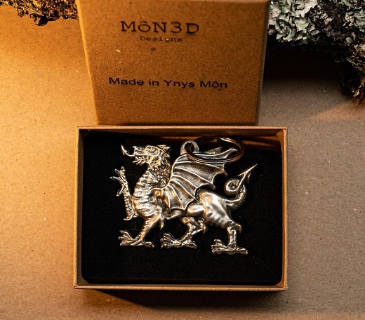 Welsh Dragon Keyring: Welsh Gift -hand Cast Pewter Keyring - A Piece of Celtic Jewellery - Etsy UK
