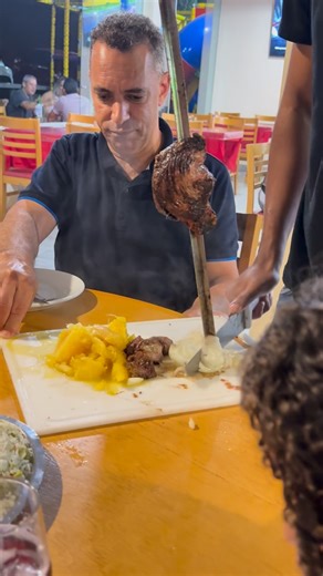 Bar Aqui Tudo é Bom | Bar e Restaurante on Instagram: "Cliente veio de santa luzia na nossa loja de Lagoa Santa prestigiar a melhor picanha. Venha você e sua família visitar nossas unidades. 📍AV. BIAS FORTES, 776 – LOURDES 📍RUA CHOPIN, 22 – PRADO 📍RUA GUARDA CUSTÓDIO, 635 – OURO PRETO 📍AV. SARAMENHA, 1315 – GUARANI 📍AV. DAS ÁRVORES, 610 – LAGOA SANTA #lagoasanta #picanha #picanhabh #picanhalagoasanta"