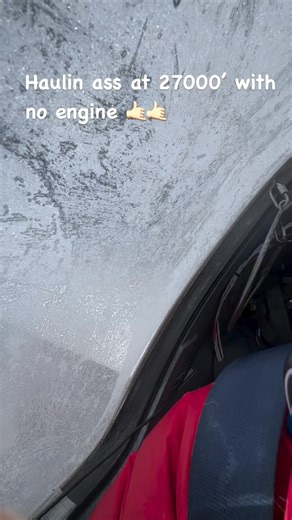 27,000 feet and still cruising with no engine, that’s the magic of gliding! © @grboettger #gliderlife #soaringadventures #pilotlife #aviationlovers #skyhigh #glidingfun | Glider Airstrip