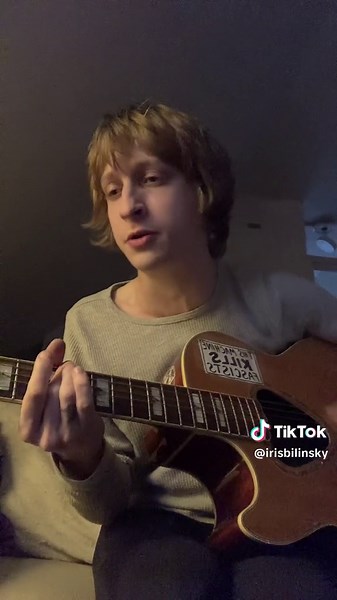 irisbilinsky (@irisbilinsky)’s video of neutral milk hotel