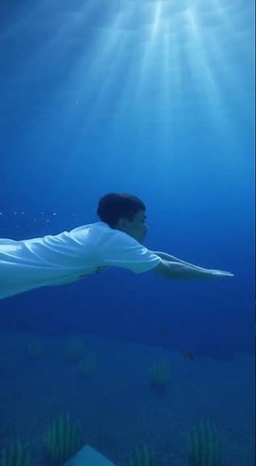 Diving Into REAL Minecraft Water!