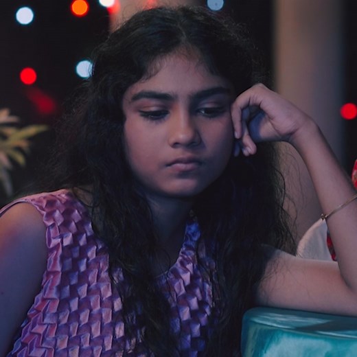 3.2K views · 30 reactions | වචනයෙන් නොකියවෙන ආදරය... 梁♥️ තාත්තාගේ මුළු ලෝකෙම දුව ❤❤ | Sinhala Songs | Facebook