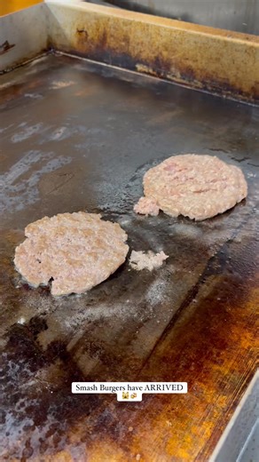 Smash burgers are here and making a statement - with 8 different kinds to try! 🍔 Check out the flavours below….. Wild Smash Burgers; - Roadhouse Burger - Gar Par Burger - Inferno Burger - Pickled Willy Burger - BBQ Bacon Burger - Southwest Burger - Bacon Cheeseburger - Spicy Black Bean Burger | Wild Wing Restaurants