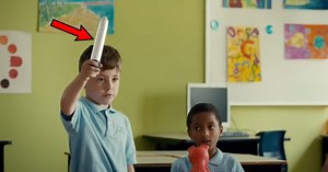 Hilarious Moment Kid Brings ‘Mom’s Rocketship’ for Show and Tell