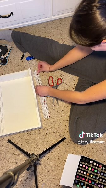 The best way to organize your nail polishes💅💅 #diynails #nailtok #nailorganization #nailpolishorganization #nailhack