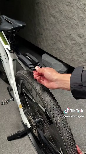 Check das neue ROCKBROS Adjustable-Set: 🔄 Voll verstellbar: Vorne und hinten perfekt abgestimmt. 💪 Extrem langlebig: Hält jedem Wetter und jedem Gelände stand. 🌧️ Kein Dreck mehr: Schluss mit dem nassen Rücken! Hol dir den Profi-Schutz für deine nächste Fahrt! 👇 #FrühjahrsDeals #FrühlingsGlowUp #fyp #cyclinglife #mudguard #schutzbleche