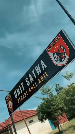 PERSONEL DITSAMAPTA POLDA KEPRI MELALUI UNIT K9 MELAKSANAKAN KEGIATAN PATROLI RUTIN DI SEJUMLAH PUSAT PERBELANJAAN DAN AREA PELABUHAN