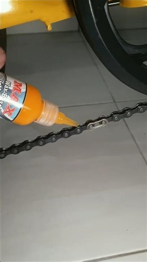 MAX WAX Based Ultra Dry Chain Lube