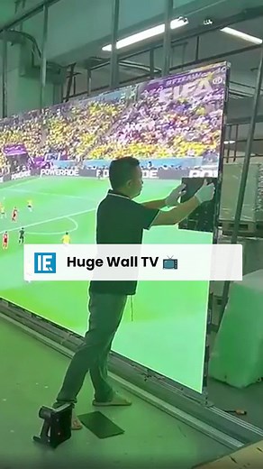 This huge LED wall is made out of smaller screens that get connected to each other. #ledwall #smallerscreens #connected #technology #display #videowall #digital #screens #seamless #integration #visuals #multimedia #innovation