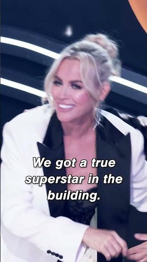 ship revealed as THIS 90s legend! 😱 #themaskedsinger