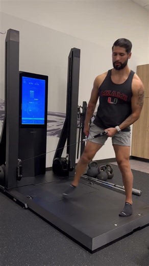 Cable Loaded Lateral Lunge