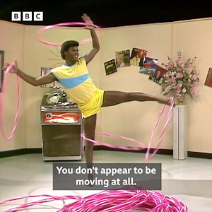 It's 1983 and hula-hoop champion Chico Johnson is showing Sue Cook why he is the real lord of the rings. ⭕ The weekend starts here! | BBC Archive
