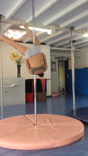 Shoulder mount combo 👏👏👏Lilou | POLE dance/SPORT KIDS Marseille-POLE SPORT KIDS Bouches du Rhône