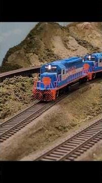 A pair of NdeM SD40-2 lead a train in Mexico #hoscale #modelrailroad