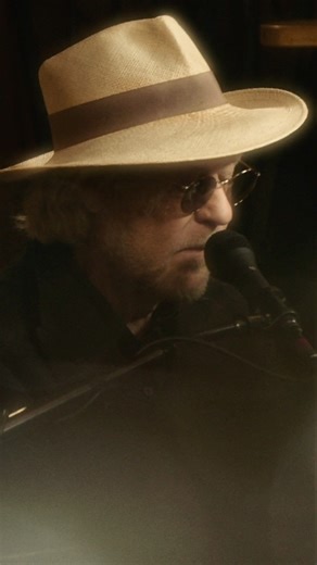 409K views · 11K reactions | Daryl Hall and Dave Stewart ft. Vanessa Amorosi - How Long Watch the NEW episode today at the link in bio | Daryl Hall | Facebook