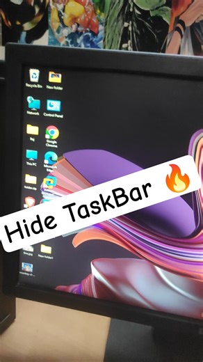 Hide TaskBar 🔥| Day-0490 | Windows Tips window #techreels #reel #short #windows11tips