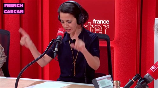 🔴 Sophia Aram remet l'église au milieu du village et Rima Hassan au milieu de la fosse à purin✅ En fait, Sophia Aram est le seul éditorialiste politique de la vénérable radio publique.🕵️ @franceinter - Dans la bouche de @SophiaAram - "Le gloubi de Rima"