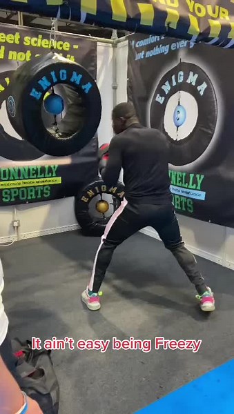 Freezy Macbones showing his technique on the Enigma movement bag. #boxingtraining #boxinglifestyle #boxing🥊 #connellysports #boxinglife #boxingtok #boxingmindset #boxing #boxinggym #boxinggloves #boxingequipment #boxingskills #boxingcardio #boxingbagtraining #boxingbagworkout #enigmamovementbag