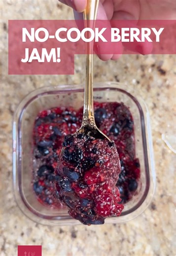 This NO-COOK chia jam takes 10 minutes and tastes unreal 🍓🫐🤯 Put it on toast, oats, yogurt… or eat it straight 👀 Like ❤️ Follow for more easy vegan recipes 🌱 Comment JAM if you need this Share with a berry lover ✨ #ChiaJam #TikTokFood #VeganTok #HealthyRecipes #NoCook