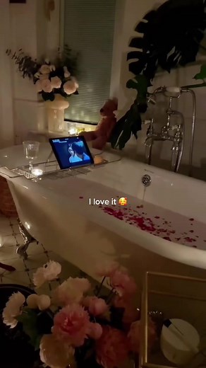 Romantic Bathroom Surprise: Prepare for a Relaxing Bath Experience
