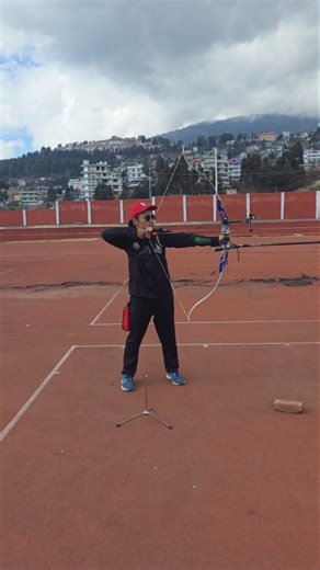 recurve archery practice