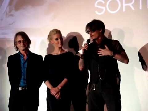 Johnny Depp at 'The Rum Diary' Premiere in Paris (He Speaks French)