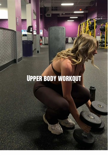 We don’t skip upper over here hotties🙂‍↕️ I LOVE a nice upper body 🤩 Movements Shoulder press 4x6-10 Lateral raises 4x10-12 Rear delt fly 4x10 Chest press 4x10 Tricep extension 4x10 #upperbodyworkout #shoulderworkouts #workoutmotivation #fitnesstips #creatorsearchinsights