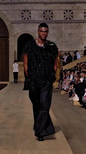Rafael Mayer Men's Runway Fashion at Dolce & Gabbana