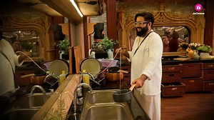 Kitchen ke rules hue change! Ab kitni hogi masti aur kitna hoga kalesh? Watch the new episode of #BiggBoss17 on #JioCinema and COLORS TV. Tune-in to the 24 hour LIVE channel, streaming free only on #JioCinema. Watch Now: https://jiocinema.onelink.me/fRhd/gzbk7uv3 #BB17 #BB17onJioCinema Salman Khan | Voot Select