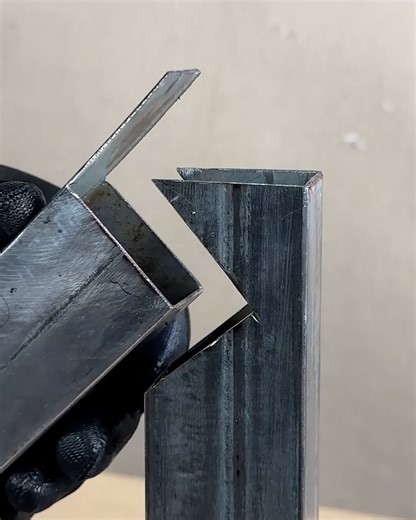 2.6M views · 2.3K reactions | Square metal connection trick | Magic Hands Creations | Facebook