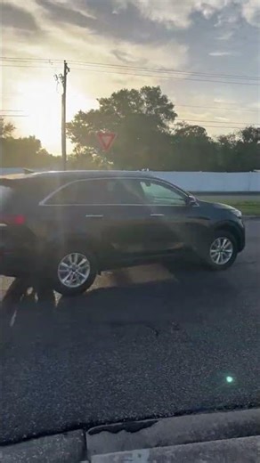 Wm garbage truck on Tuesday March 31